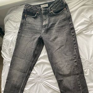 TOPSHOP BLACK WASHED MOM JEANS UNWORN